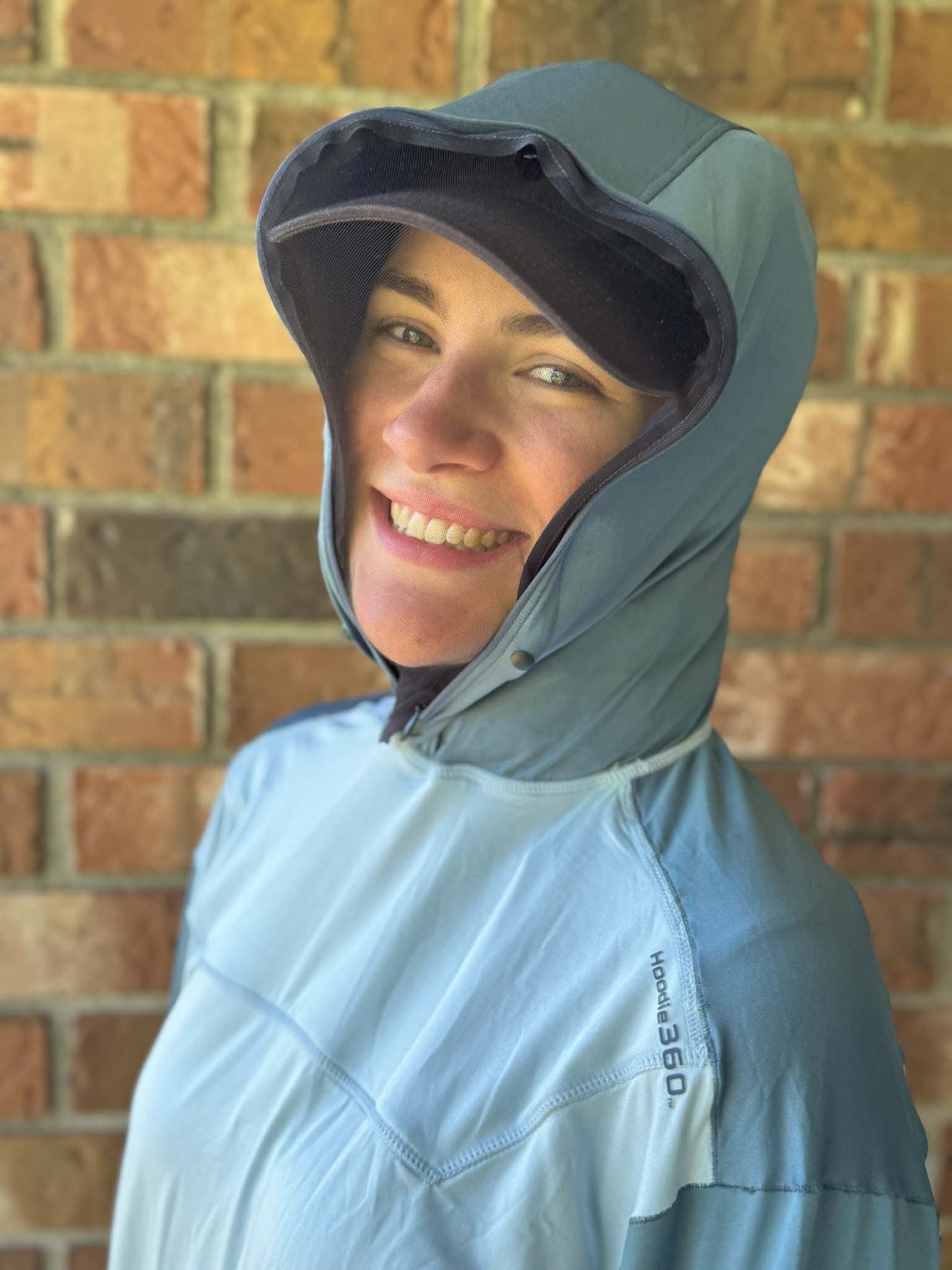 Hoodie360 with deployed screen & ball cap