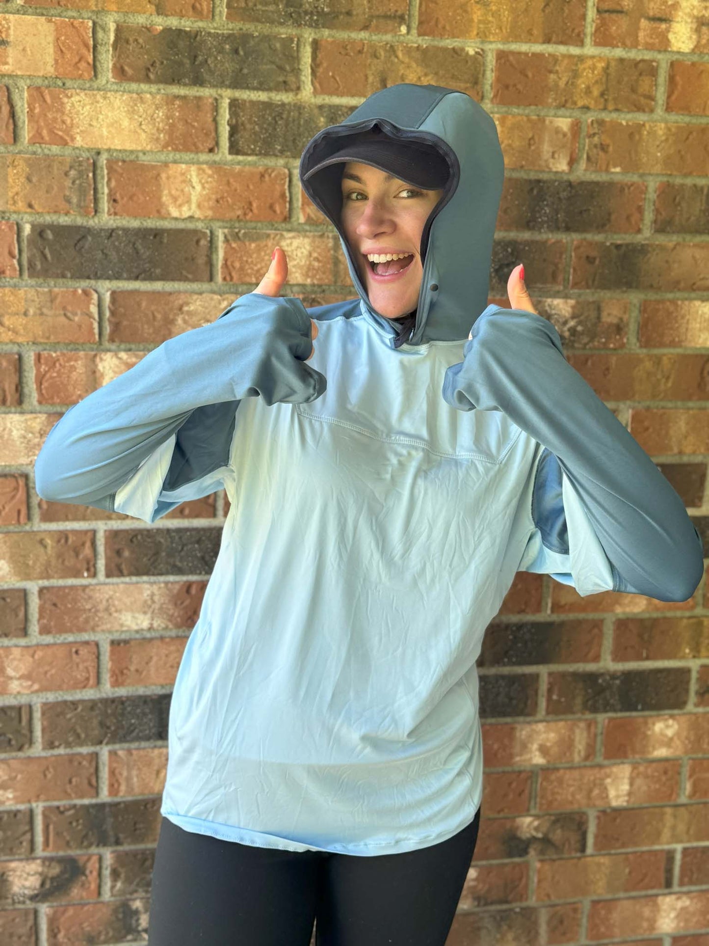 Hoodie360 with deployed screen & ball cap