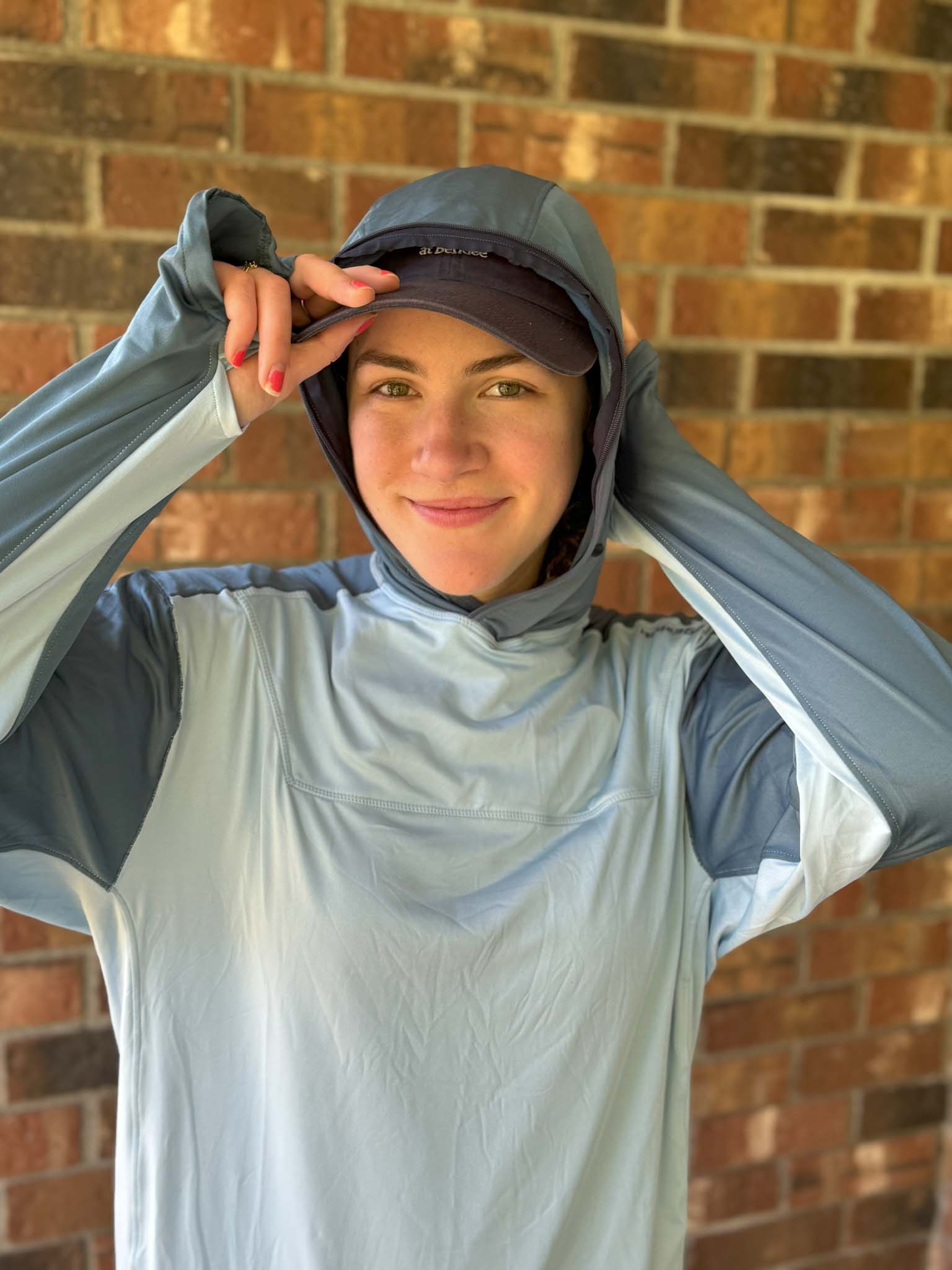Hoodie360 with face screen in chest pocket